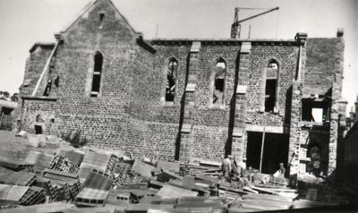 Façade ouest en cours de construction le 2 septembre 1941
